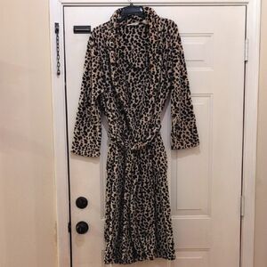 Jasmine Rose Intimates Leopard Print Fleece Robe, Size Medium